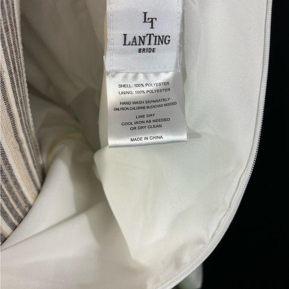 Elegant Green Maxi Pleated A-Line Dress - Picture 8 of 8